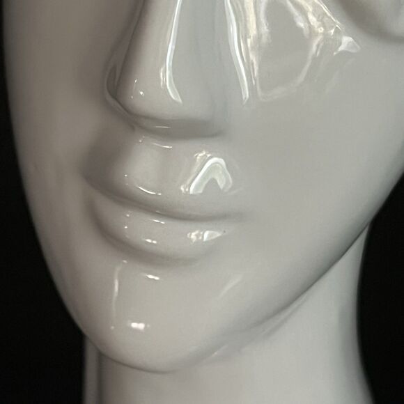 DAISY Head Face Ceramic Bust Figural Statue Figurine White Floral Etched Elegant - Picture 17 of 17